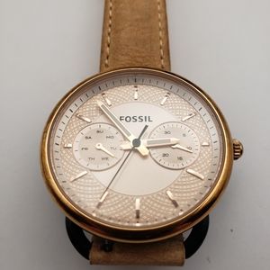 Woman's Fossil Wristwatch